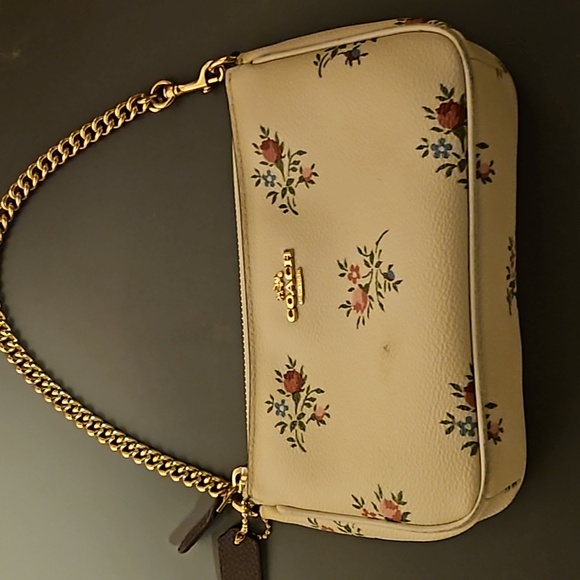 Small Coach Purse - Picture 7 of 10